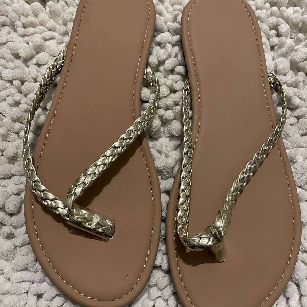 Source Unknown Braided Metallic Strappy Flip Flops - Gold & Tan